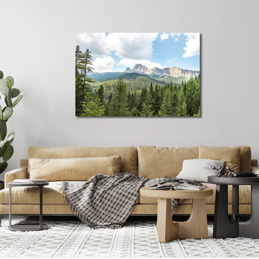 Leinwandbild mit Fichtenwald und Bergen in den Alpen