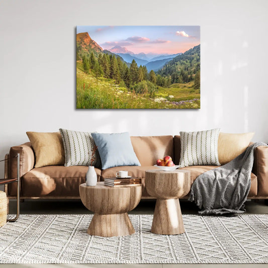 Leinwandbild Alpen Berge und Wiesen bei Sonnenuntergang