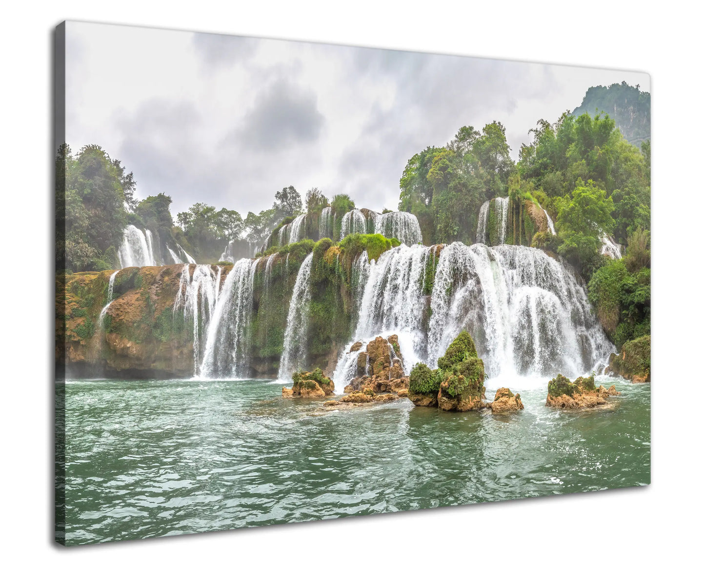 Leinwandbild imposante Wasserfälle in Vietnam