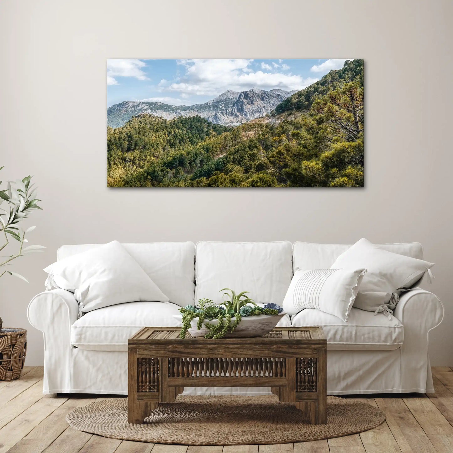 Leinwandbild Bergwald in Andalusien mit Pinienbäumen