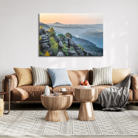 Leinwandbild Sonnenaufgang im Elbtal mit Felsen und Wald