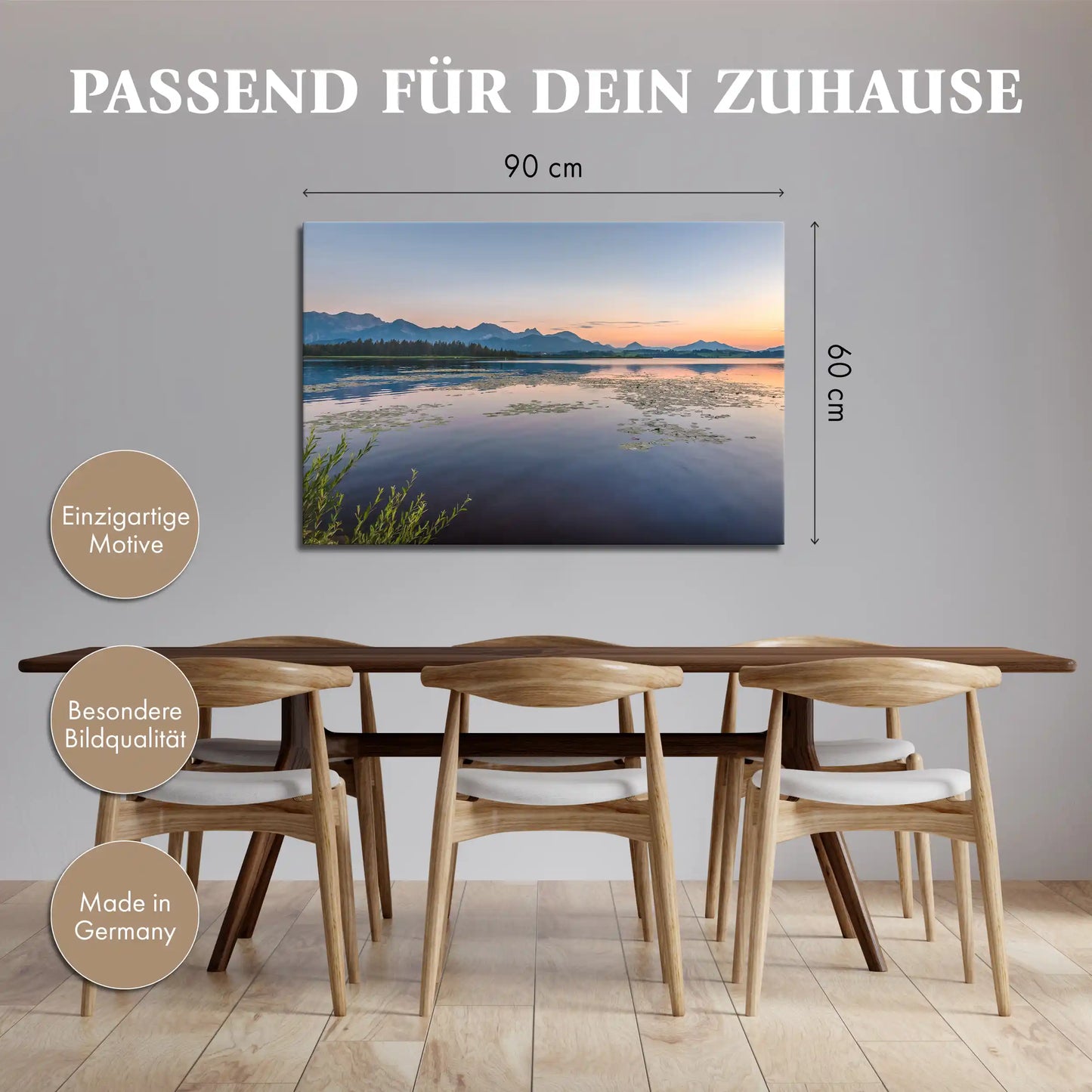 Leinwandbild See bei Sonnenuntergang und Bergen im Hintergrund