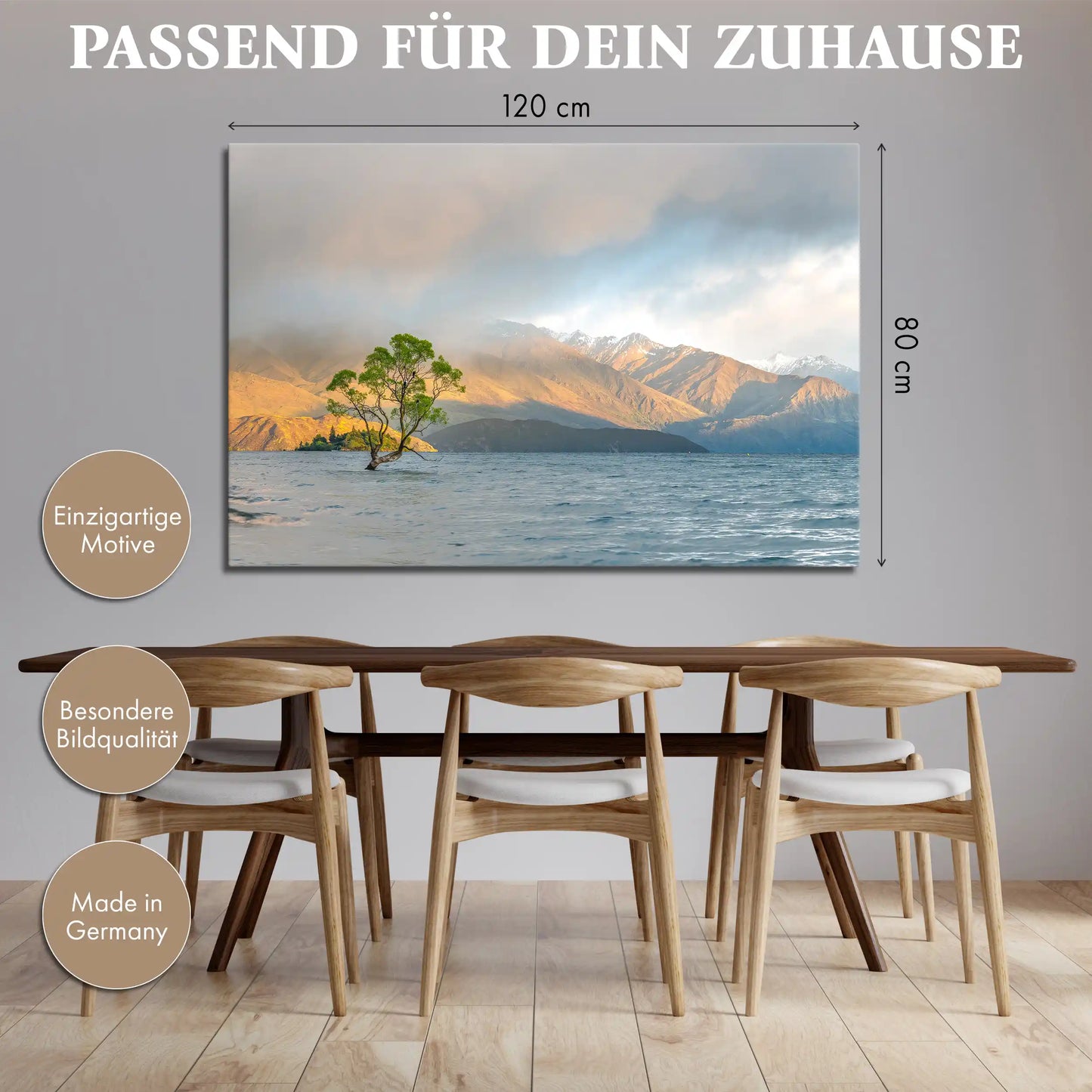 Leinwandbild - Einsamer Baum im Bergsee