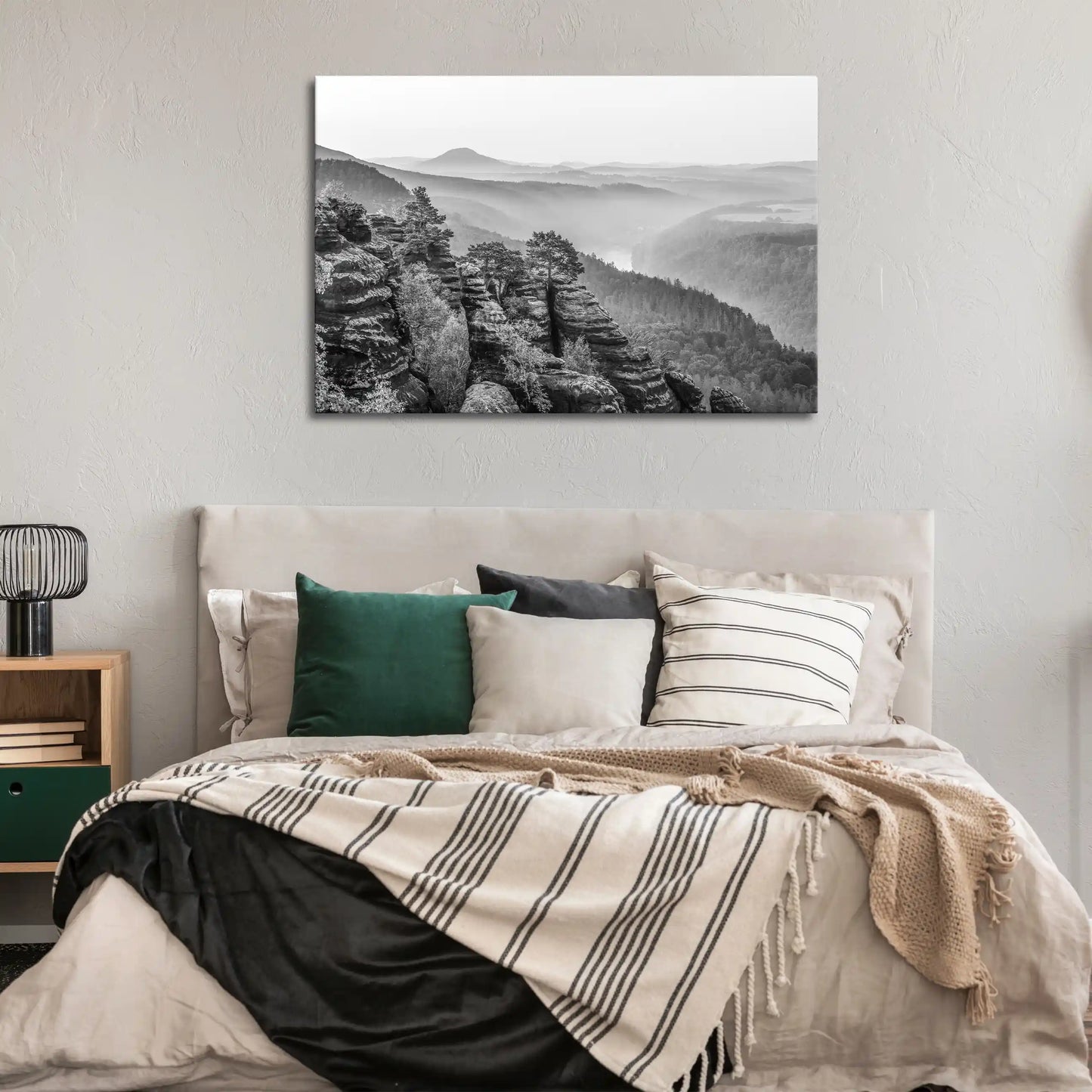 Leinwandbild Sonnenaufgang im Elbtal mit Felsen in schwarz weiß