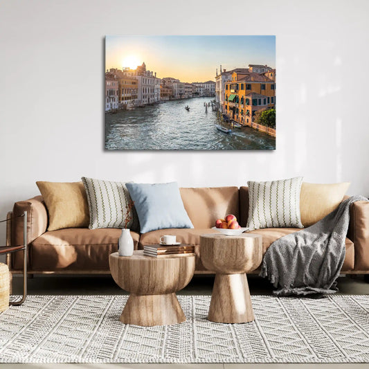 Leinwandbild Sonnenuntergang in Venedig am Kanal mit Altstadt