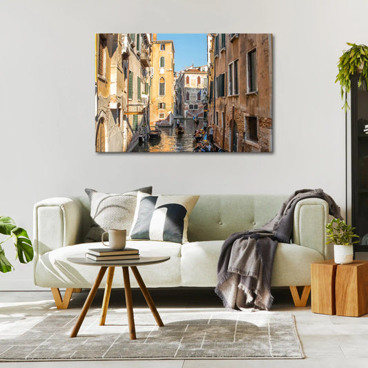 Leinwandbild mit Gondeln auf dem Wasser in Venedig bei Abendlicht