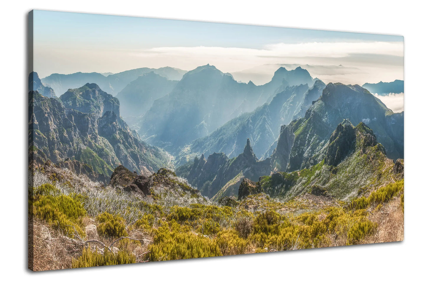 Leinwandbild Madeira Berglandschaft bei klarem Wetter