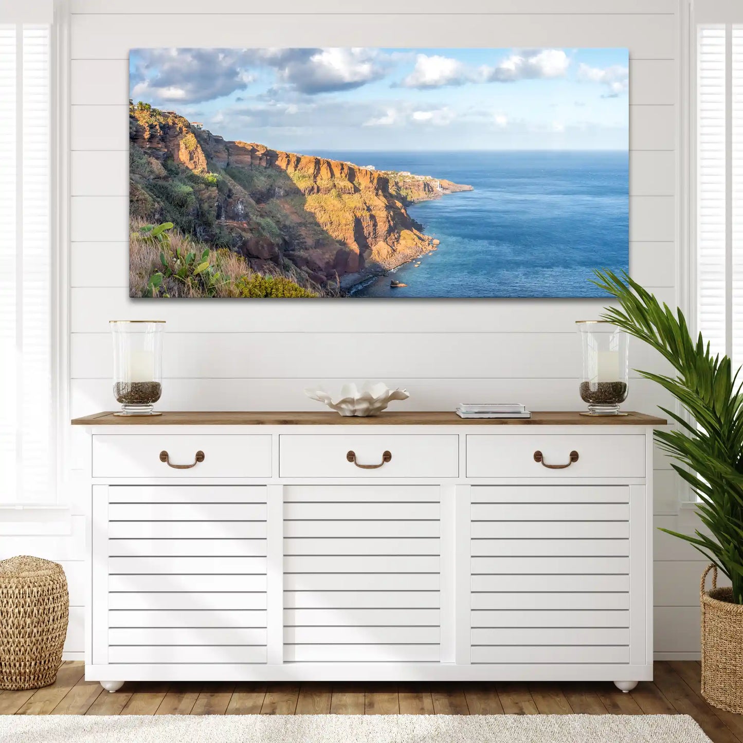 Leinwandbild Steilküste von Madeira mit Meer über Kommode in Wohnzimmer