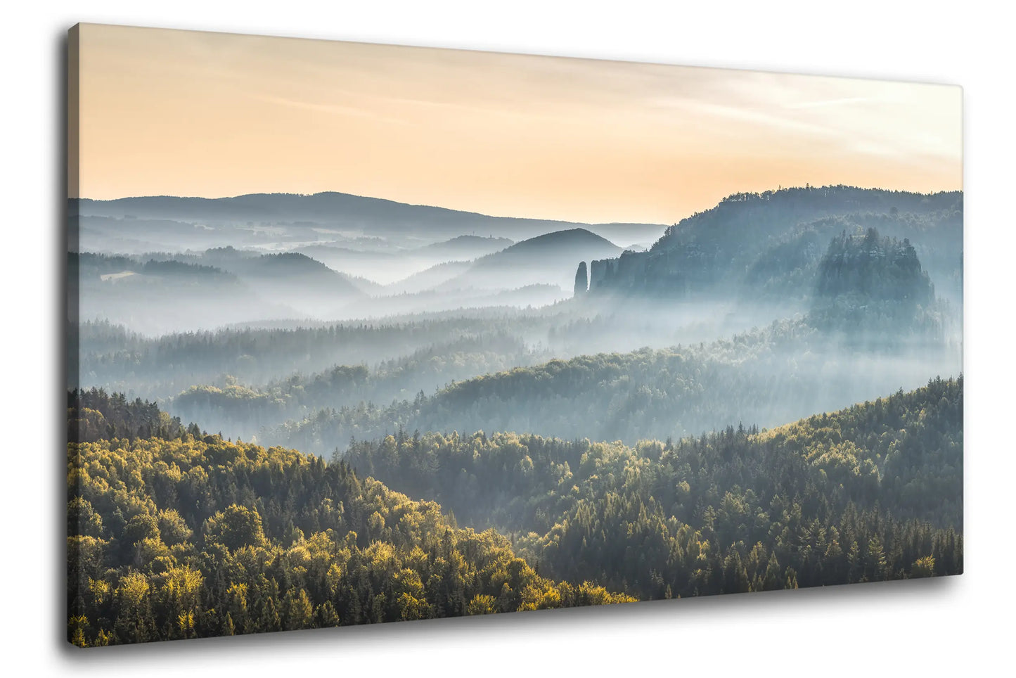 Leinwandbild Landschaft Tal im Sonnenaufgang mit Nebel