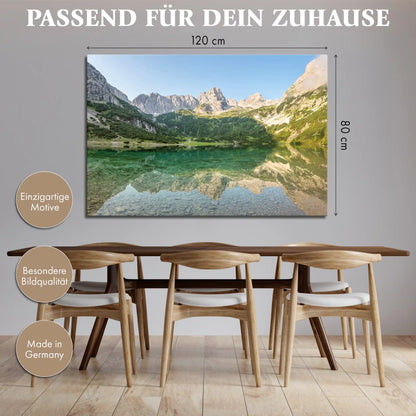Leinwandbild - Alpine Ruhe am Bergsee