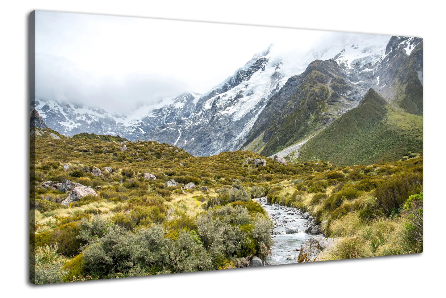 Leinwandbild mit klarem Fluss in den Bergen von Neuseeland