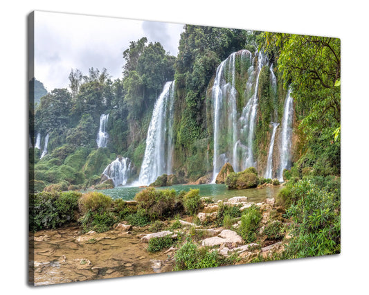 Leinwandbild - Tosende Wasserfälle im Dschungel