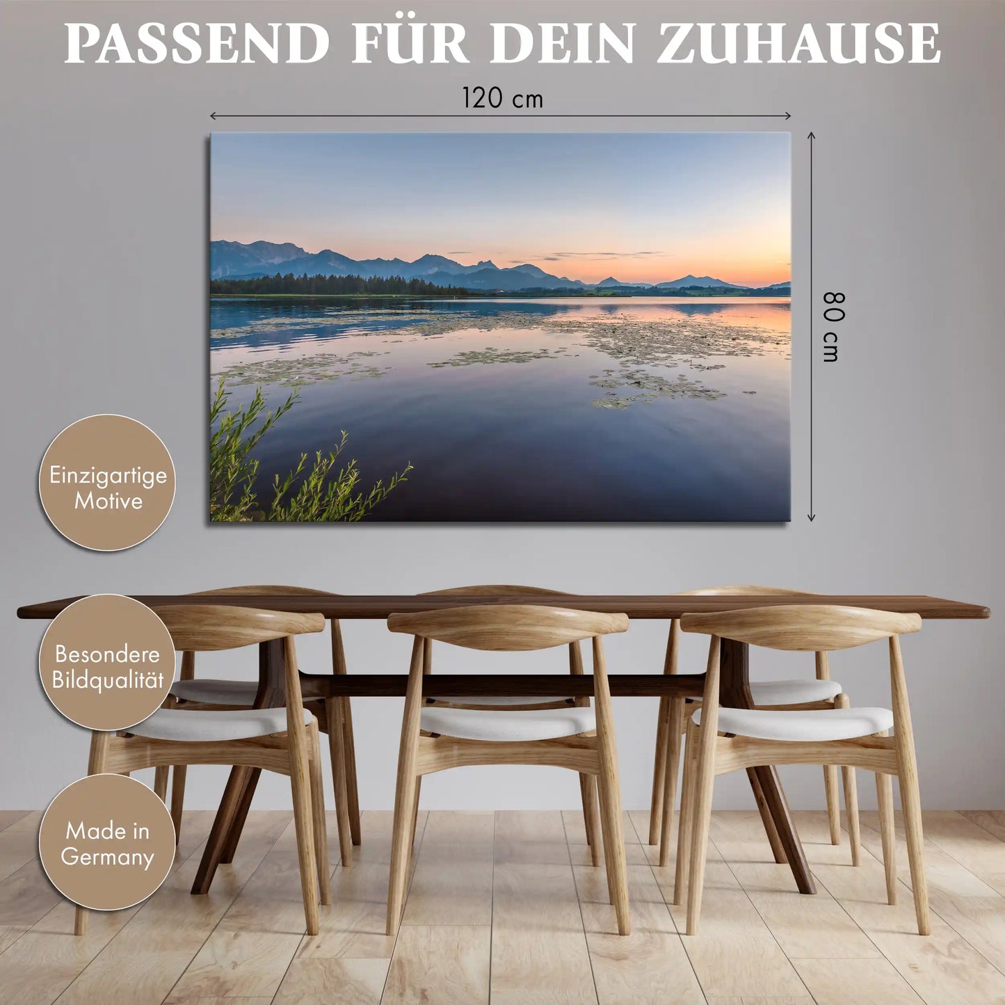 Leinwandbild See bei Sonnenuntergang und Bergen im Hintergrund