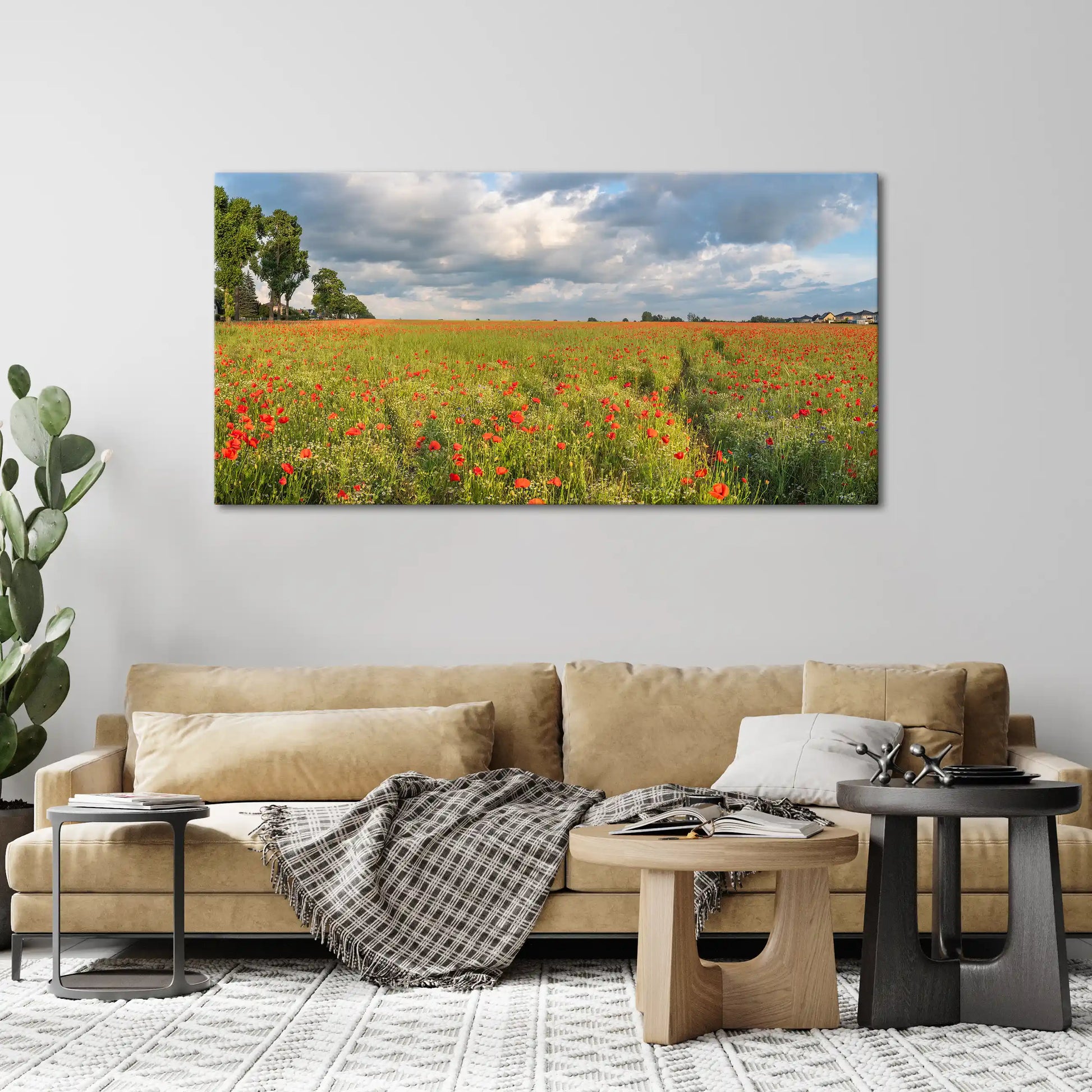 Leinwandbild mit rotem Mohn im weiten Blumenfeld
