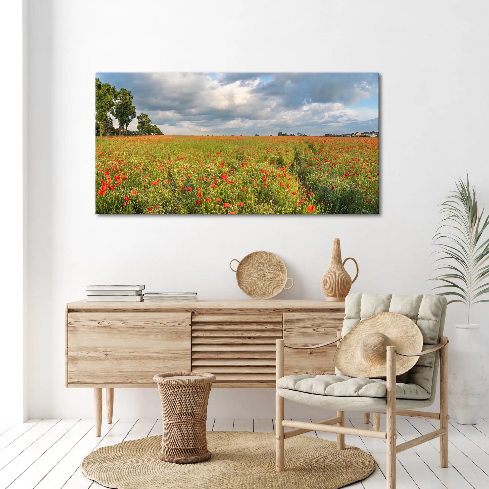Leinwandbild mit rotem Mohn im weiten Blumenfeld