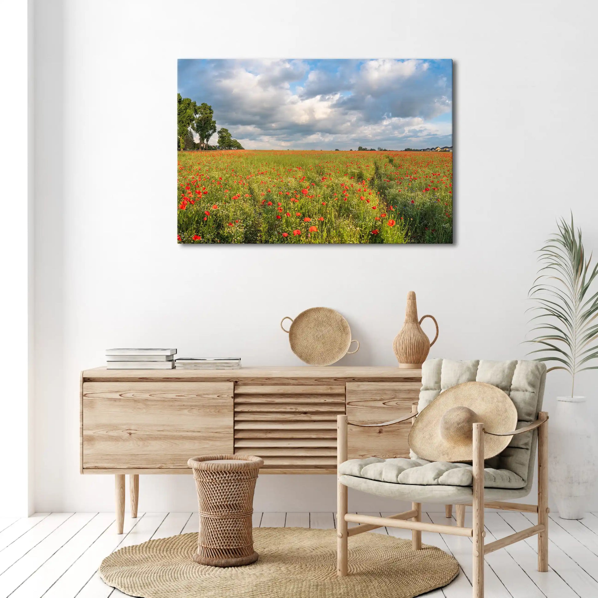 Leinwandbild mit rotem Mohn im weiten Blumenfeld