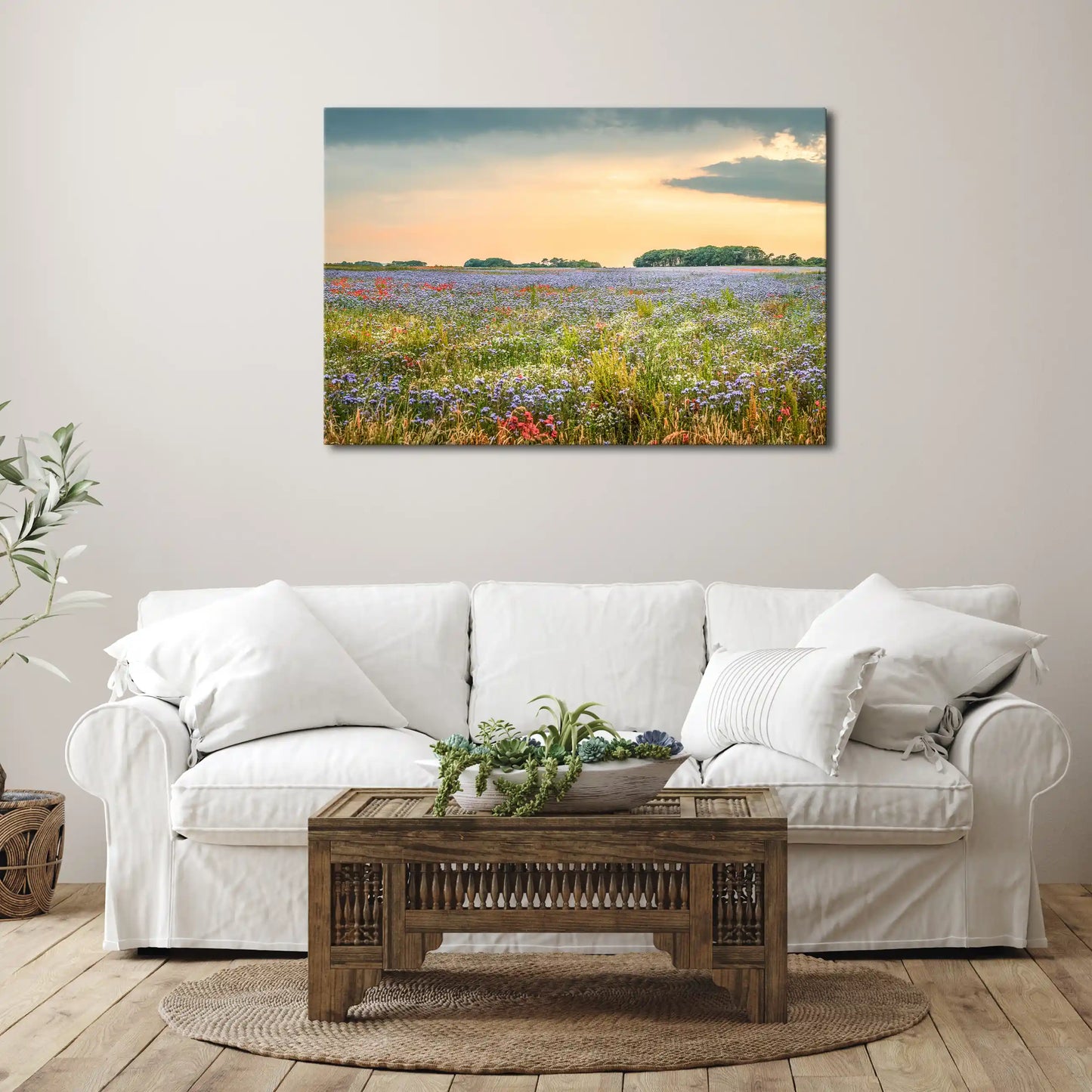 Leinwandbild einer bunten Blumen Wiese im Sonnenuntergang