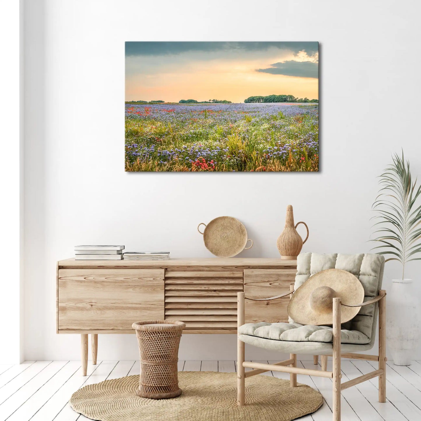Leinwandbild einer bunten Blumen Wiese im Sonnenuntergang