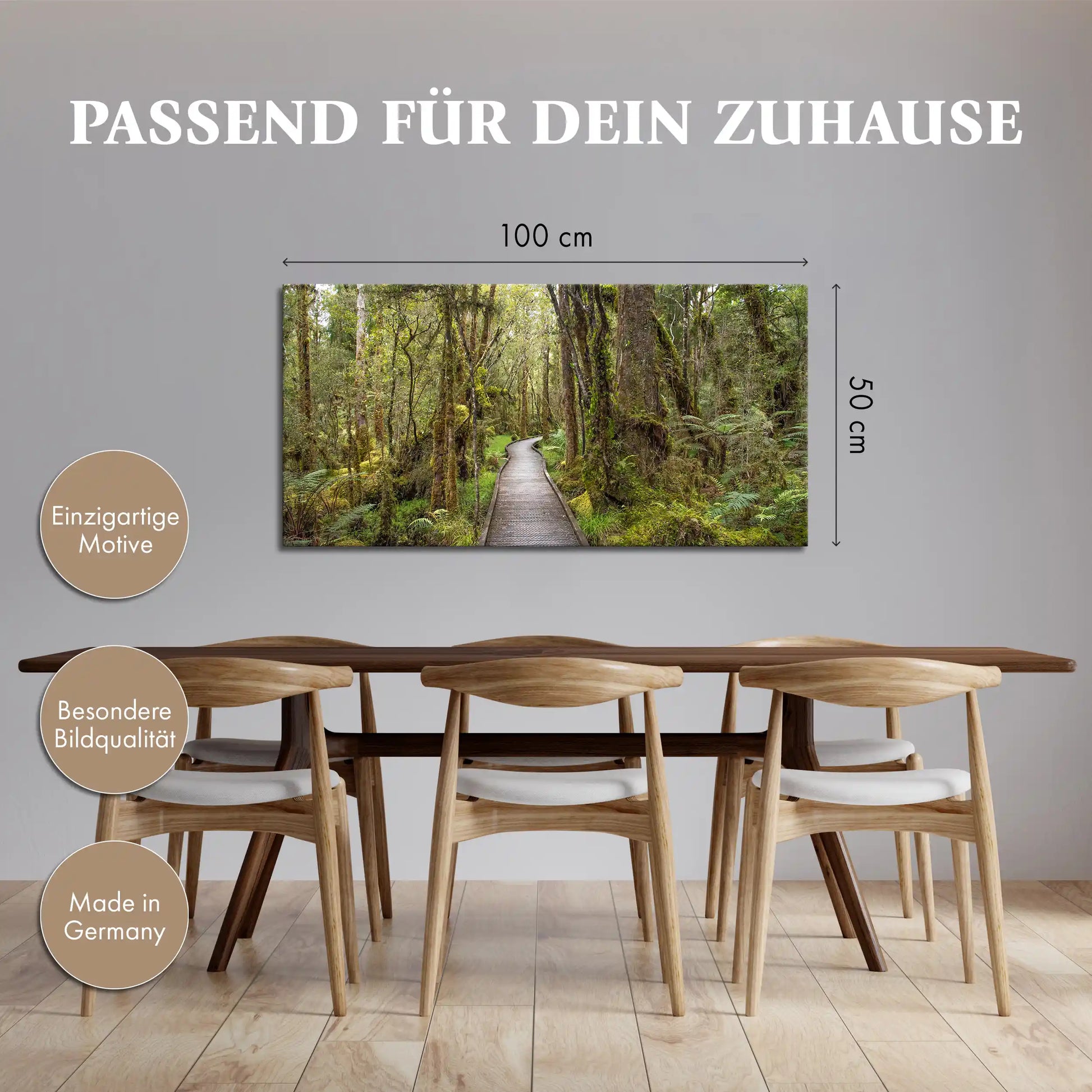 Leinwandbild mit Holzsteg durch dichten Regenwald