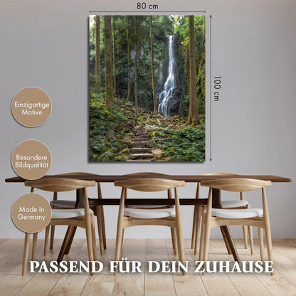 Leinwandbild - Aufstieg zum Wasserfall