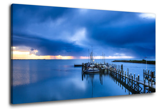 Leinwandbild Hafen am Meer bei Sonnenaufgang blaue Stunde