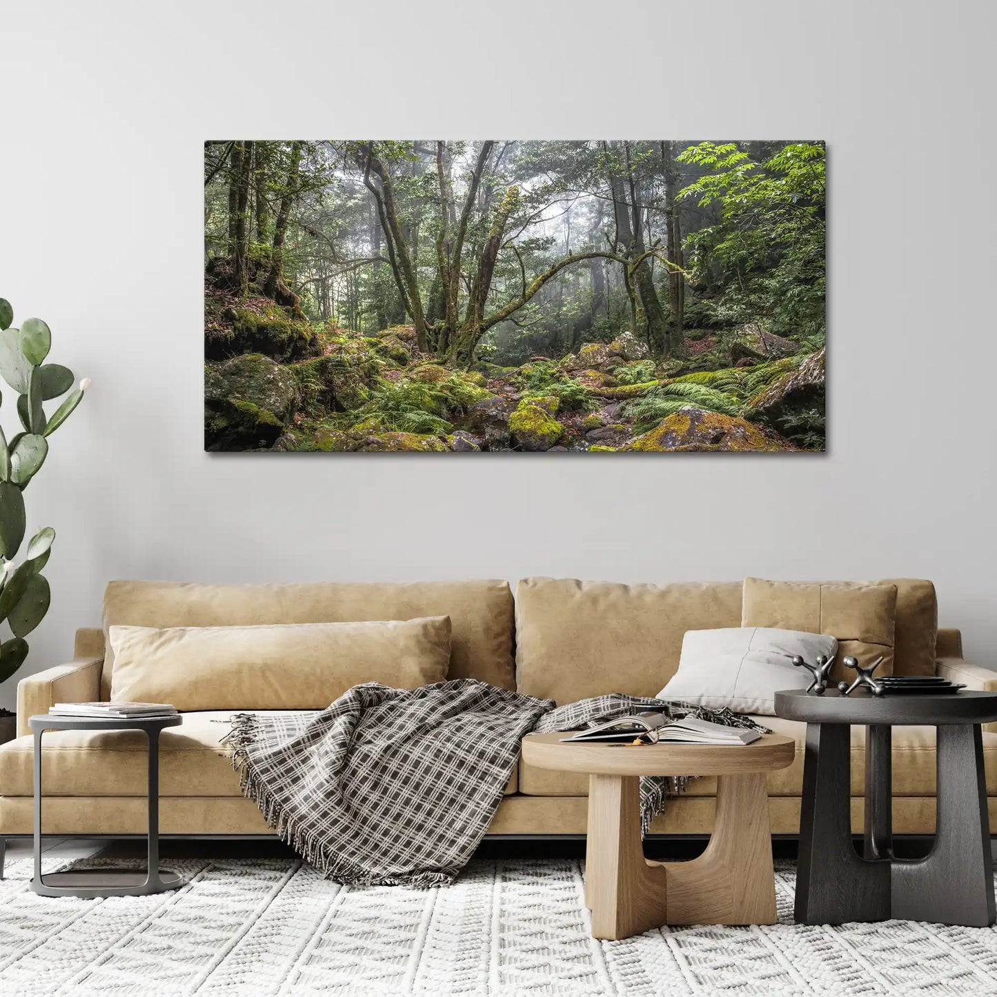 Leinwandbild grüner Wald und Urwald in mystischem Nebel über Couch in Wohnzimmer